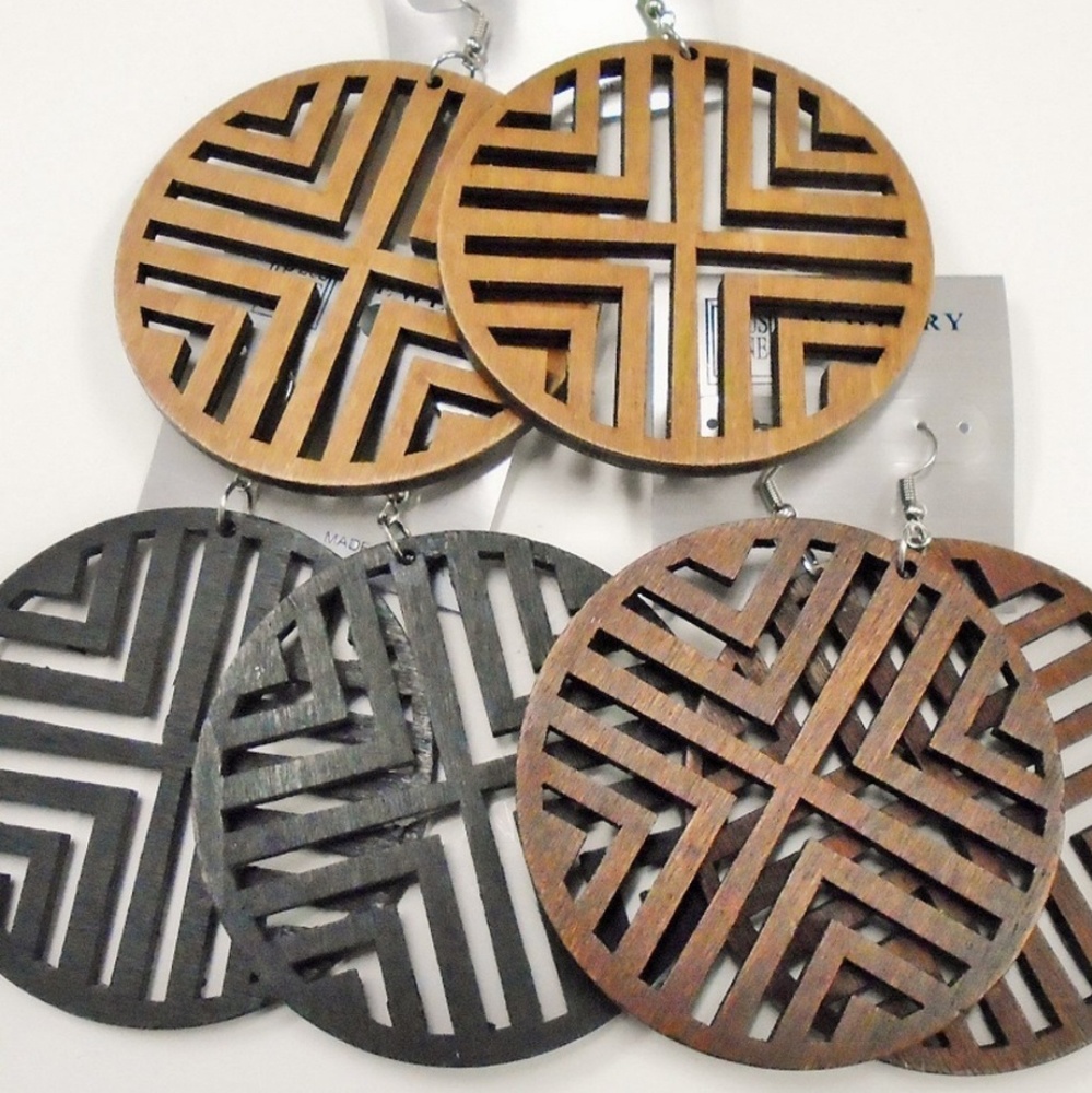 Design 3" Wood Cutout Earrings- black